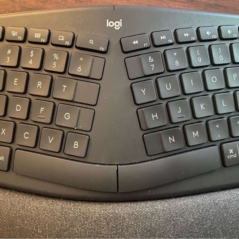 Logitech ERGO Split Black Keyboard - Picture 2 of 5